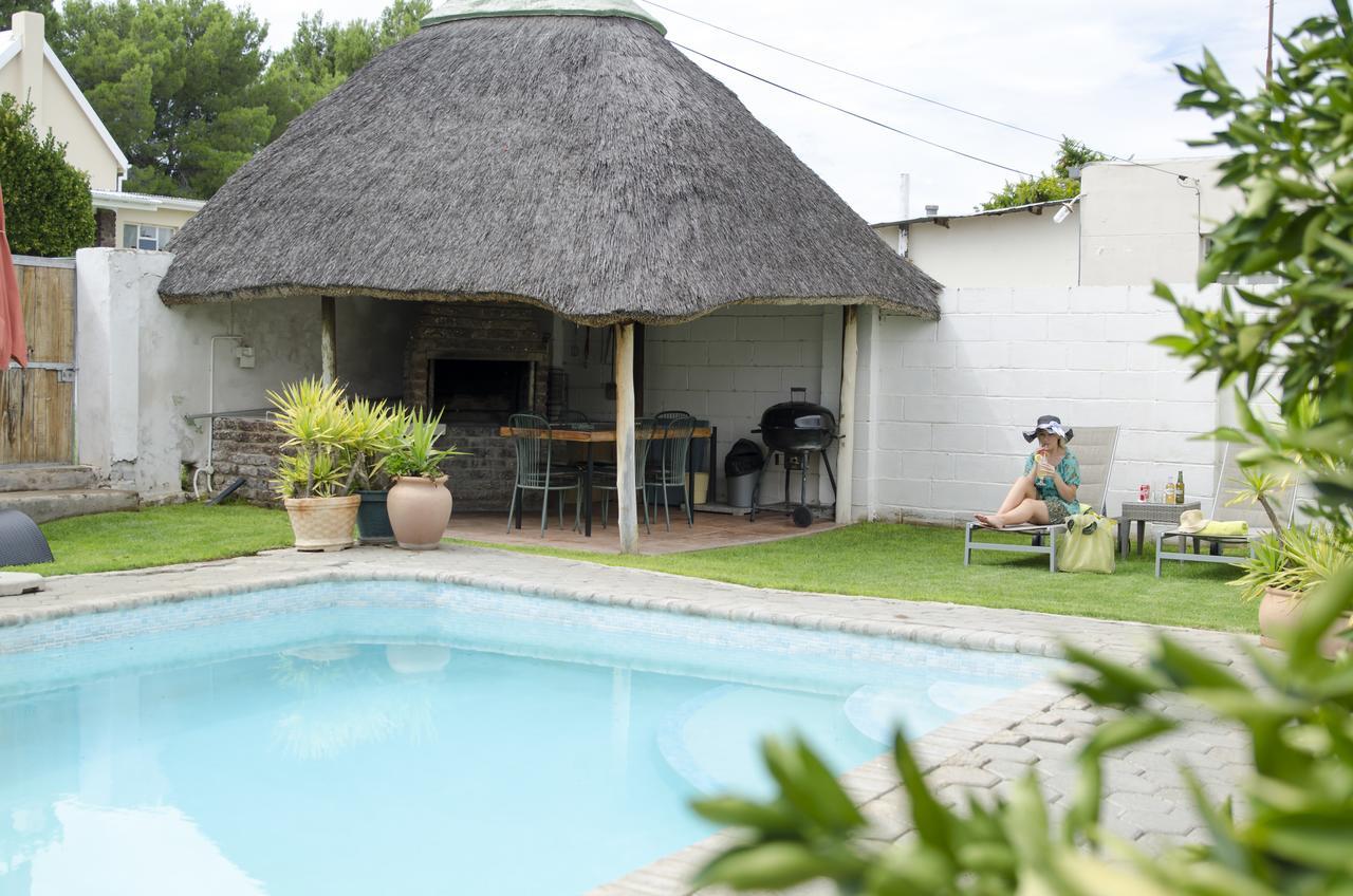 クラドック Annies House Bed & Breakfast エクステリア 写真
