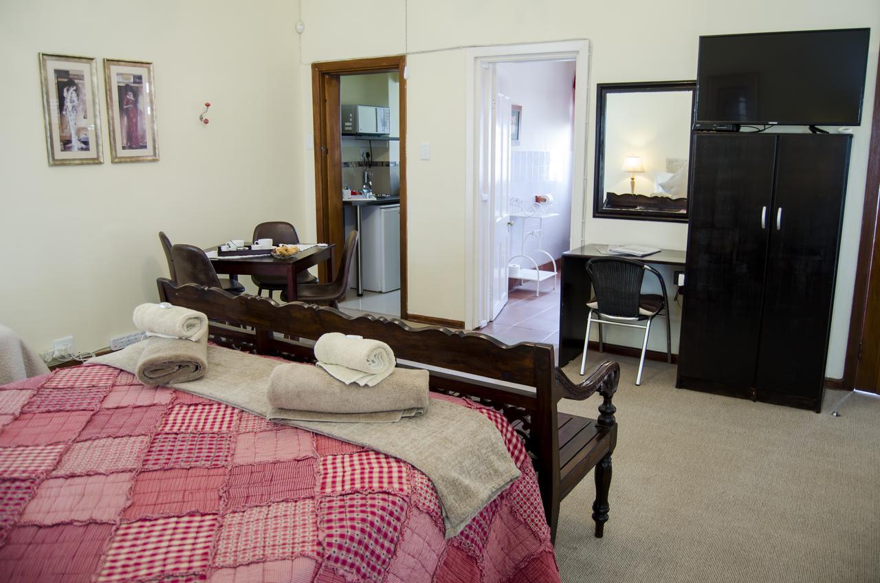 クラドック Annies House Bed & Breakfast エクステリア 写真
